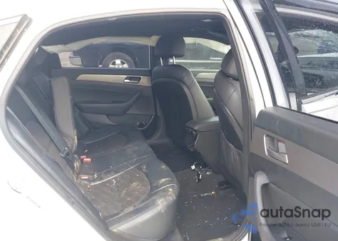 2018 Hyundai Sonata Sport+ z USA, uszkodzony, nr VIN 5NPE34AF7JH716096